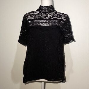 Gibson Women's Black Lace Shorts Sleeve Blouse